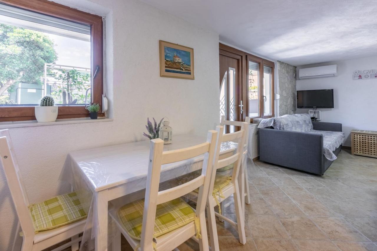 Apartments Kira Crikvenica Ngoại thất bức ảnh