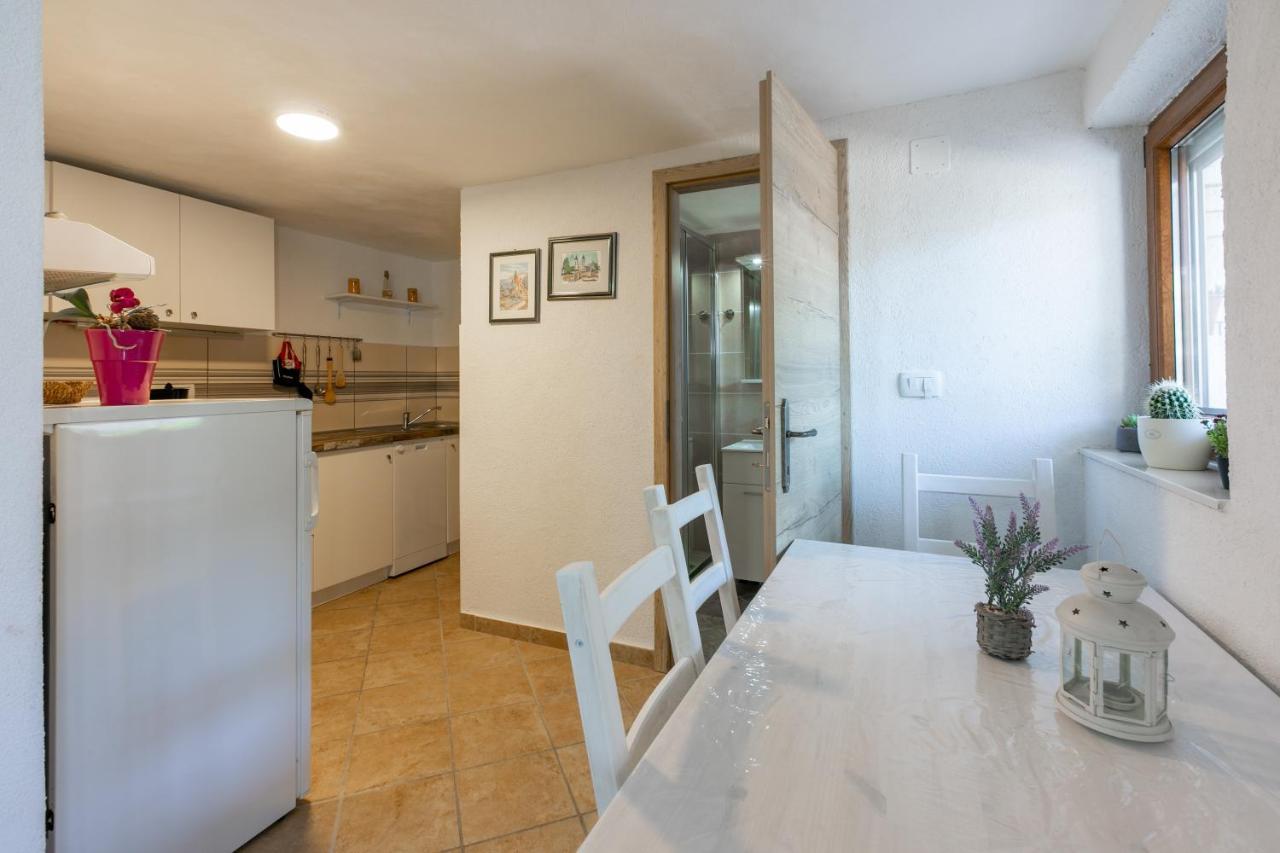 Apartments Kira Crikvenica Ngoại thất bức ảnh